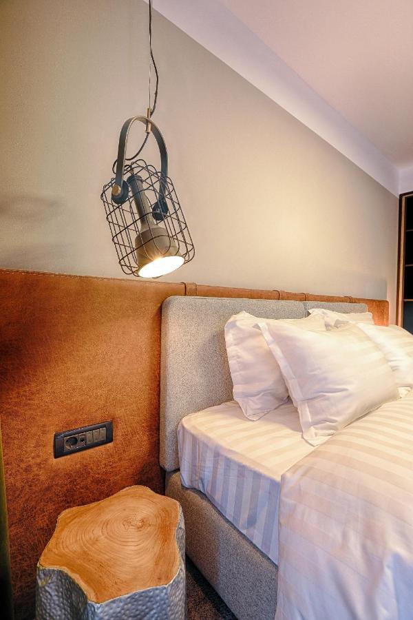 Nani Nani Boutique Hotel Brasov Bagian luar foto
