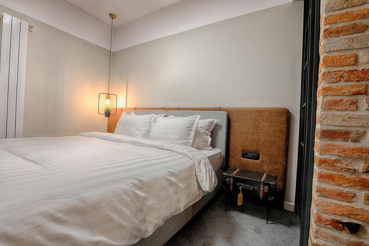 Nani Nani Boutique Hotel Brasov Bagian luar foto